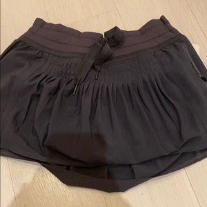 Grey lululemon tennis skirt